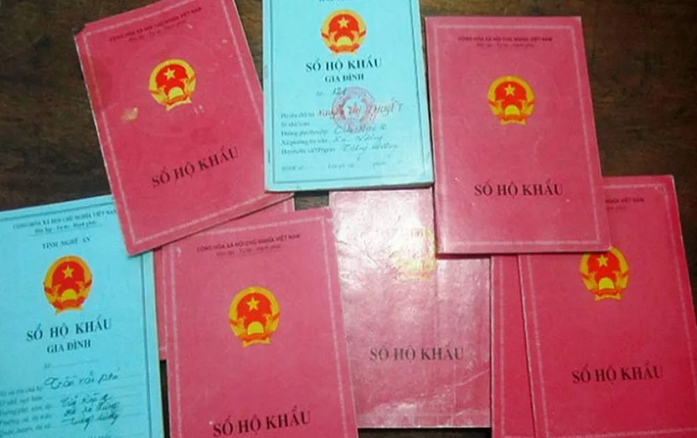 Quản lý dân cư bằng sổ hộ khẩu hay dùng số định danh cá nhân? ảnh 1