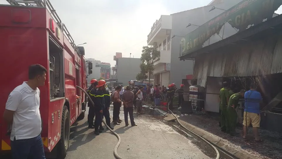 “Bà hỏa” nướng chín quán gà Hoàng Gia, toàn bộ tài sản bị thiêu rụi ảnh 2