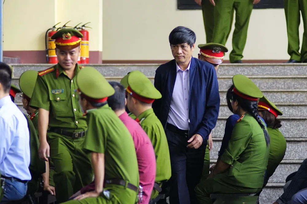 Ngày thứ 2 xét xử vụ đánh bạc hàng ngàn tỷ: Các bị cáo bị nhắc nhở ảnh 3