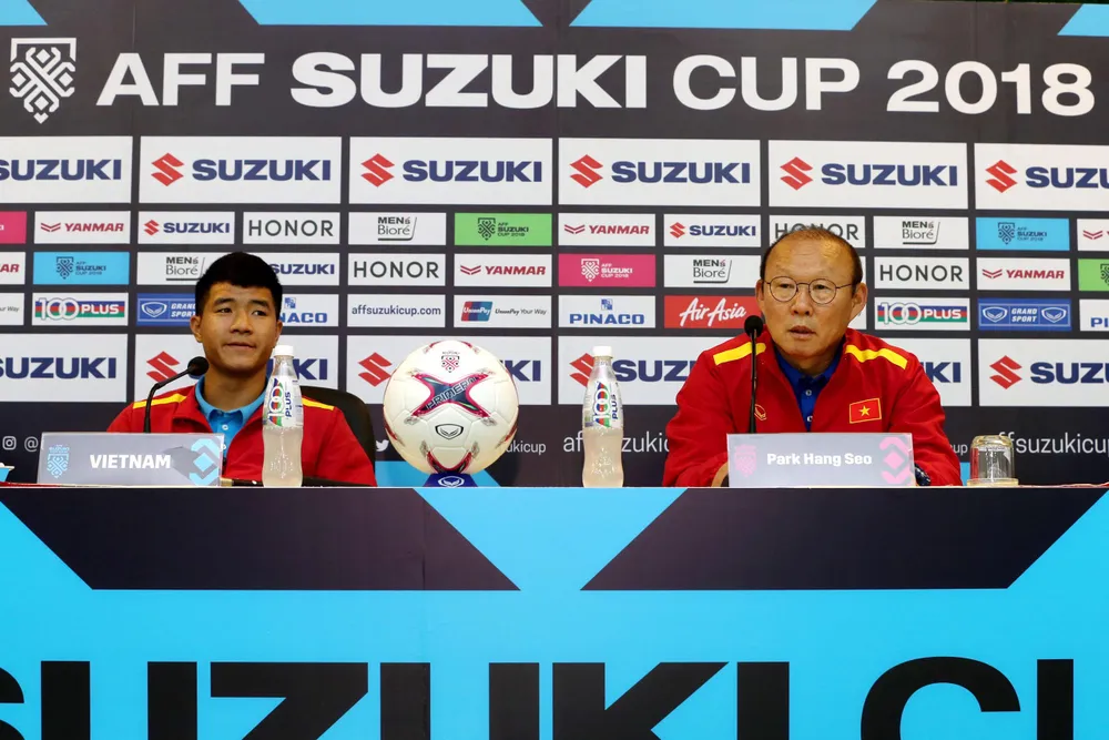Họp báo trước Bán kết lượt về AFF Cup: Thầy Park tự tin về cơ hội đi tiếp ảnh 6