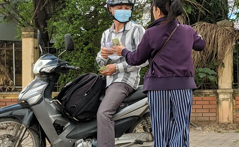 Trước trận bán kết lượt về AFF Cup: Vé “chợ đen” bất ngờ khan hiếm ảnh 5