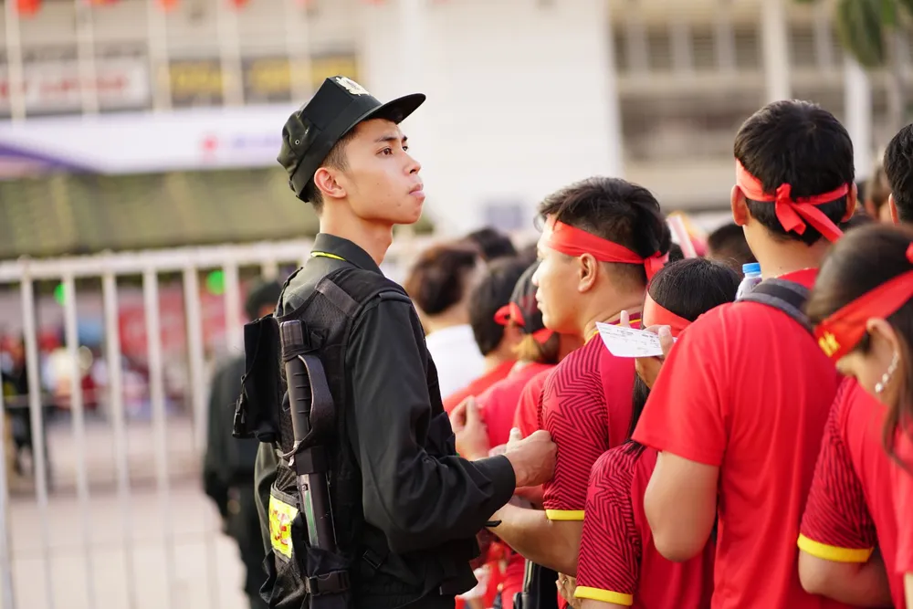 Lượt về bán kết AFF Cup: Đảm bảo an ninh mọi ngả đường về sân Mỹ Đình ảnh 1