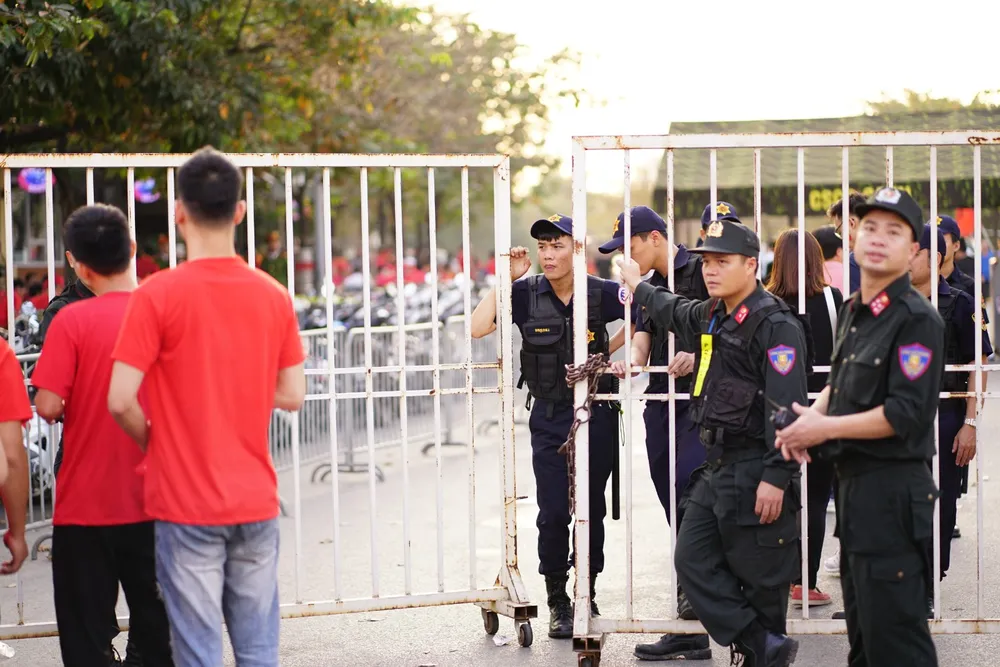 Lượt về bán kết AFF Cup: Đảm bảo an ninh mọi ngả đường về sân Mỹ Đình ảnh 6