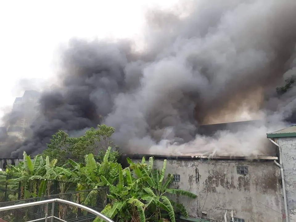 Cháy gara ô tô gần trụ sở VFF, nhiều người hoảng loạn ảnh 4