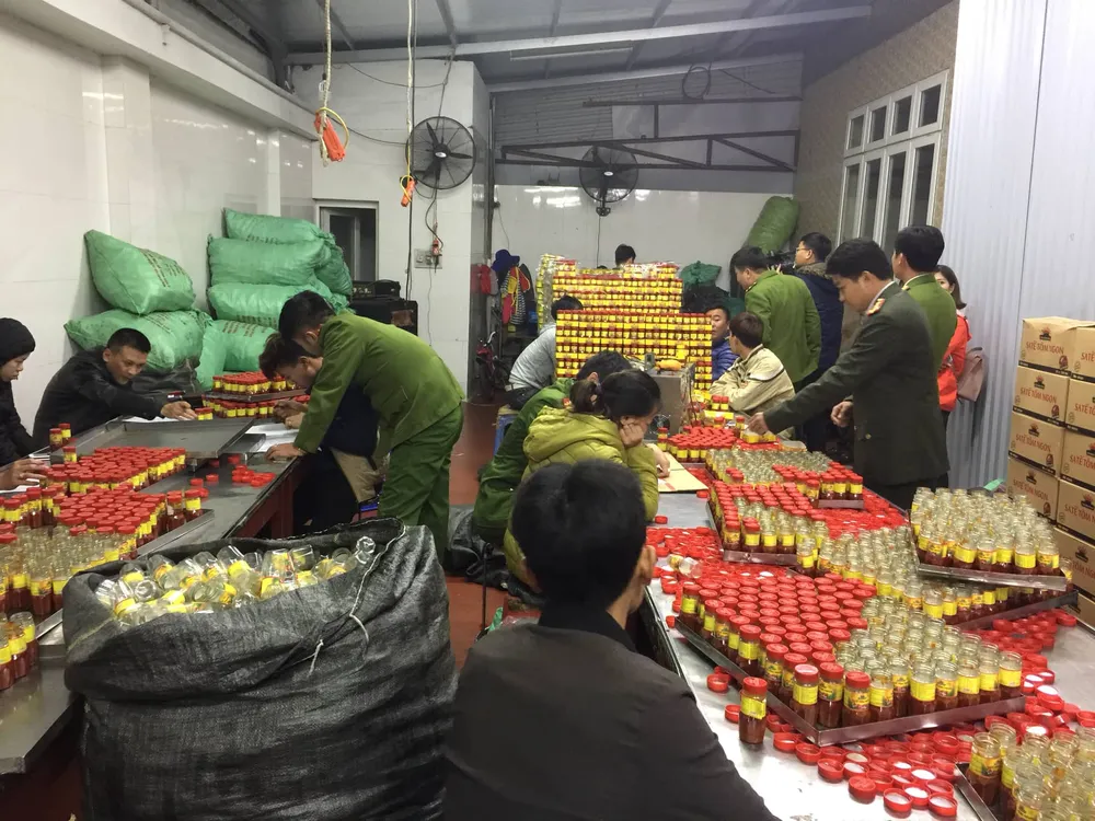 Sa tế dùng ăn lẩu được làm giả số lượng lớn ảnh 1