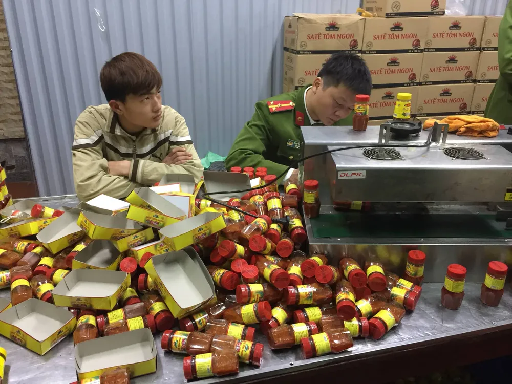 Sa tế dùng ăn lẩu được làm giả số lượng lớn ảnh 5