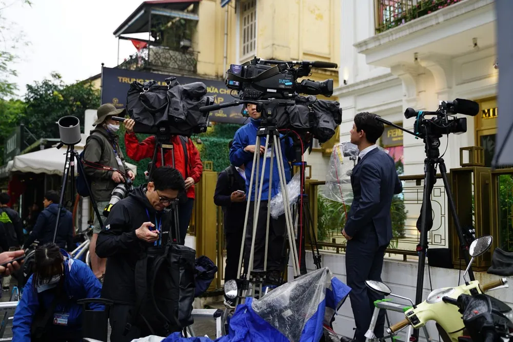 Chủ tịch Kim Jong-un đã lên xe về Thủ đô Hà Nội ảnh 19