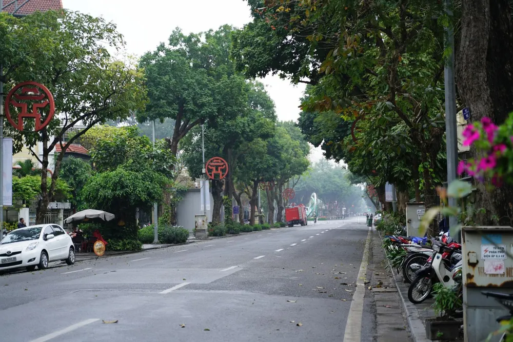 An ninh chốt chặn mọi ngả đường về khách sạn Sofitel Metropole  ảnh 12