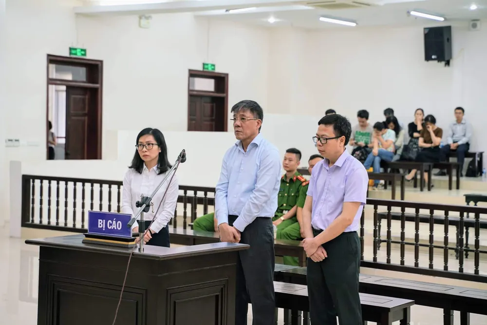 Nhận lãi ngoài, sếp dầu khí lĩnh án 20 năm tù ảnh 1