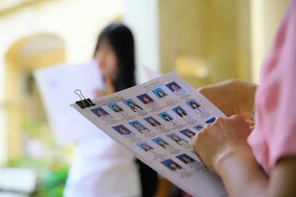 Kỳ thi THPT Quốc gia năm 2019: Thí sinh đến các điểm thi làm thủ tục dự thi ảnh 7