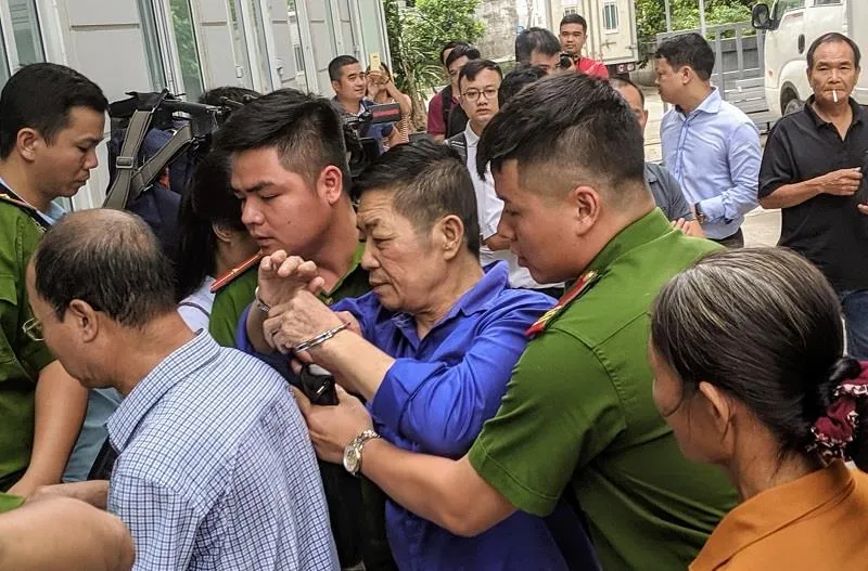 Hoãn xử trùm bảo kê chợ Long Biên Hưng “kính”  ảnh 1