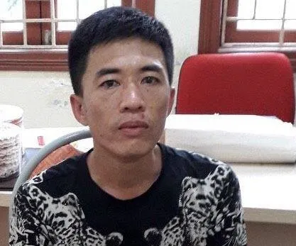 Ngáo đá, dùng dao, súng khống chế bạn gái làm con tin ảnh 1