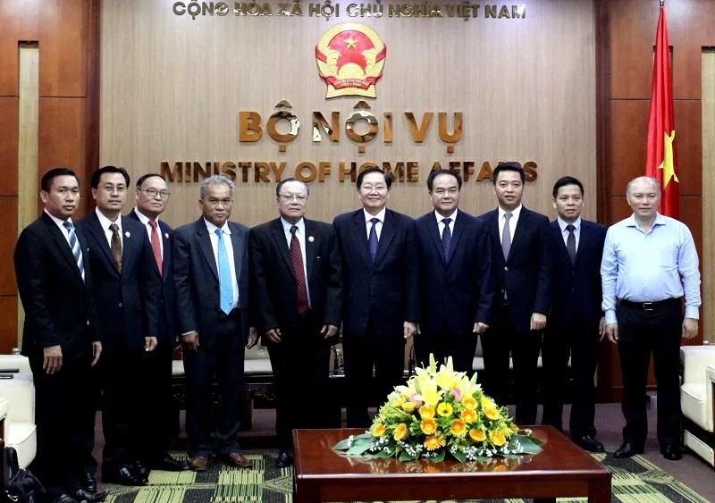 Việt Nam – Lào chia sẻ kinh nghiệm về công tác tôn giáo ảnh 1