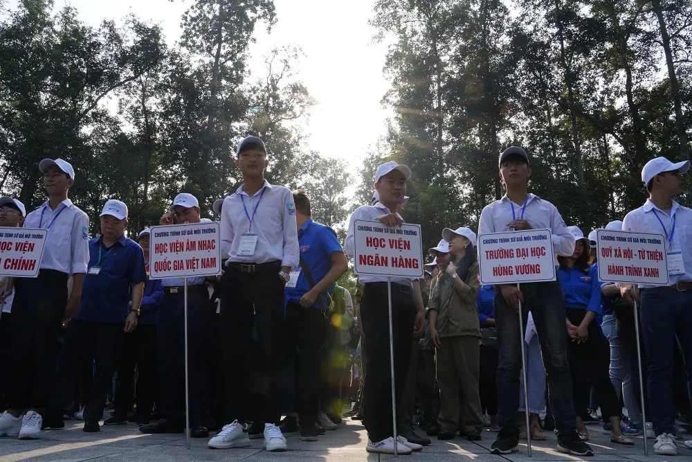  Phủ xanh 2.000 cây Thông Mã Vĩ trên đồi cây “Dâng Bác – Ơn Thầy” ảnh 4