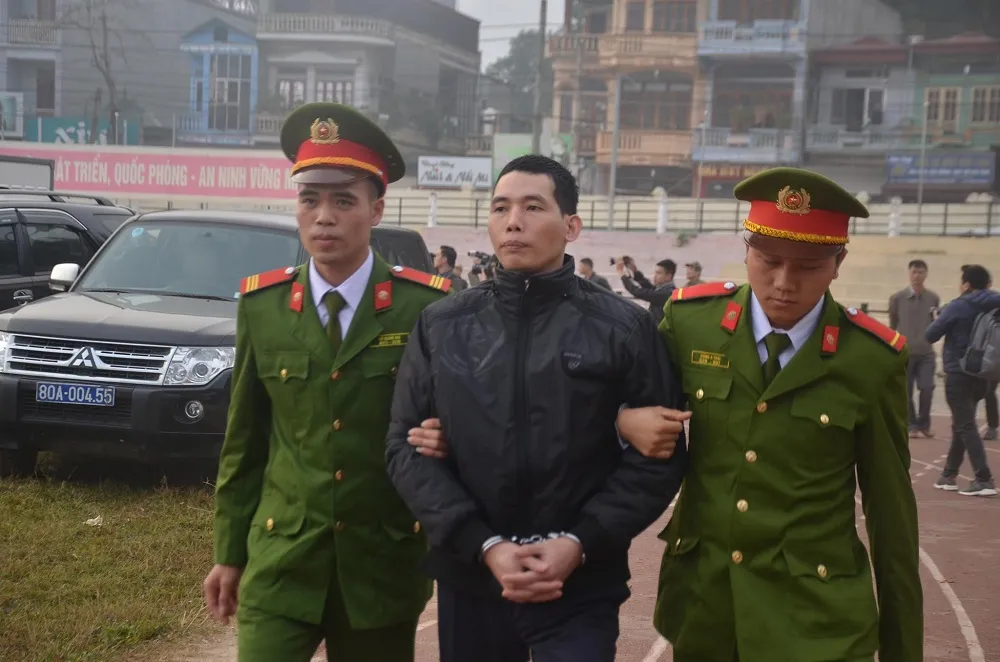 Đang xét xử 9 đối tượng sát hại nữ sinh giao gà ở Điện Biên ảnh 9