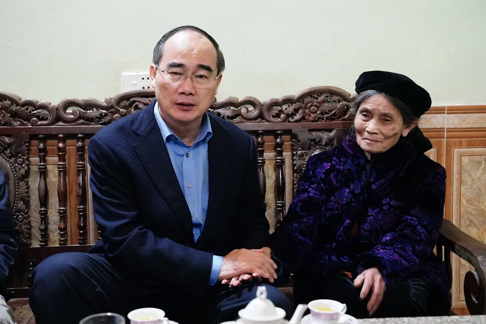 Đồng chí Nguyễn Thiện Nhân thăm và tặng quà tại tỉnh Bắc Kạn nhân dịp Xuân Canh Tý ảnh 2