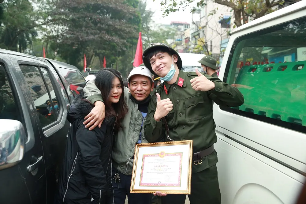 Hơn 3.000 thanh niên Thủ đô lên đường nhập ngũ ảnh 12