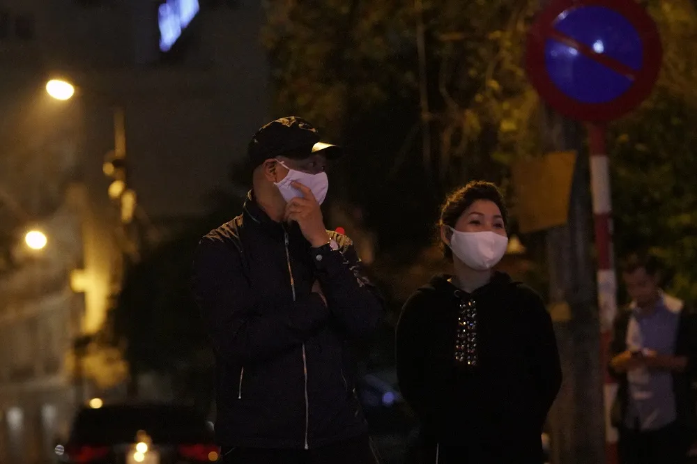 Người dân phố Trúc Bạch hết cách ly ảnh 3