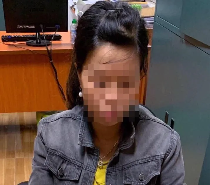 Người mẹ bỏ con ở hố ga khai không có khả năng nuôi con ảnh 1