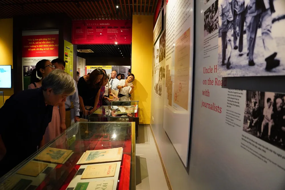 Nơi lưu giữ “báu vật” của những người làm báo ảnh 7