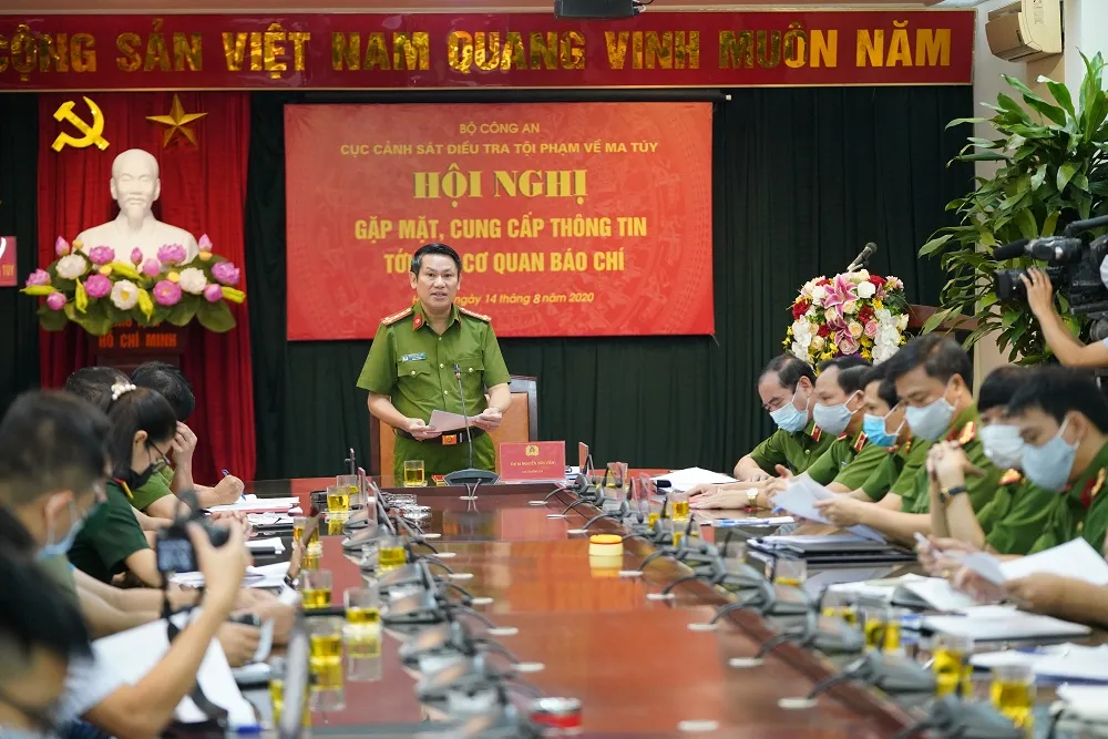 Lợi dụng đi du lịch để buôn ma túy ảnh 1