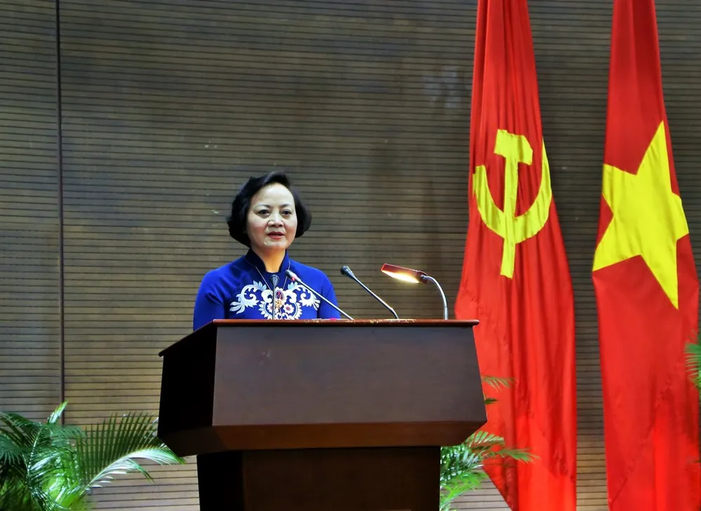 Tân Thứ trưởng Bộ Nội vụ Phạm Thị Thanh Trà hứa nỗ lực phấn đấu để hoàn thành mọi nhiệm vụ  ảnh 2