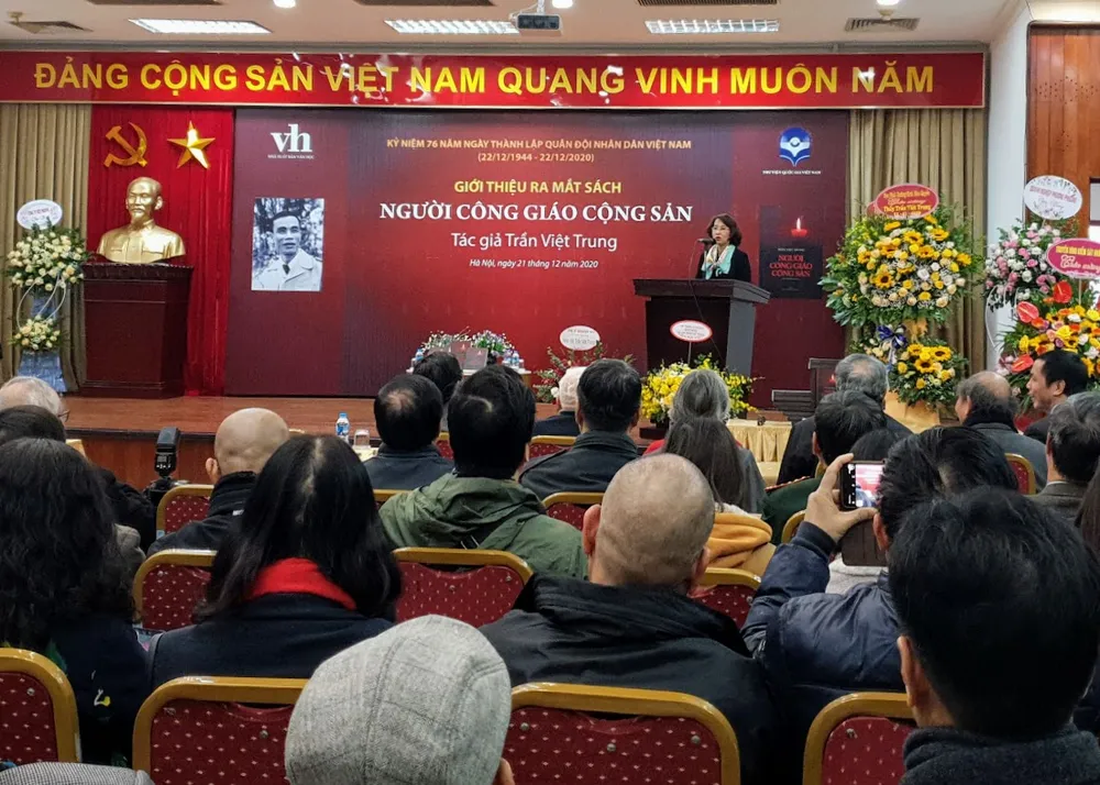 Người công giáo cộng sản - tiểu thuyết về tướng Trần Tử Bình ảnh 1