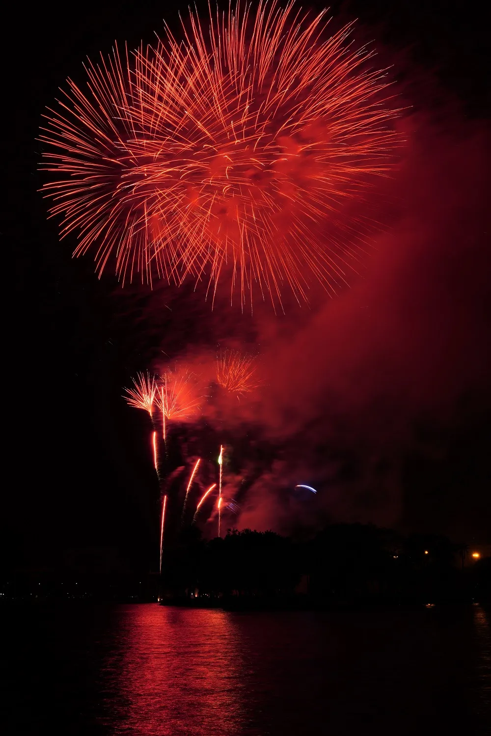 Màn pháo hoa tầm cao chào năm mới duy nhất ở Hà Nội ảnh 8