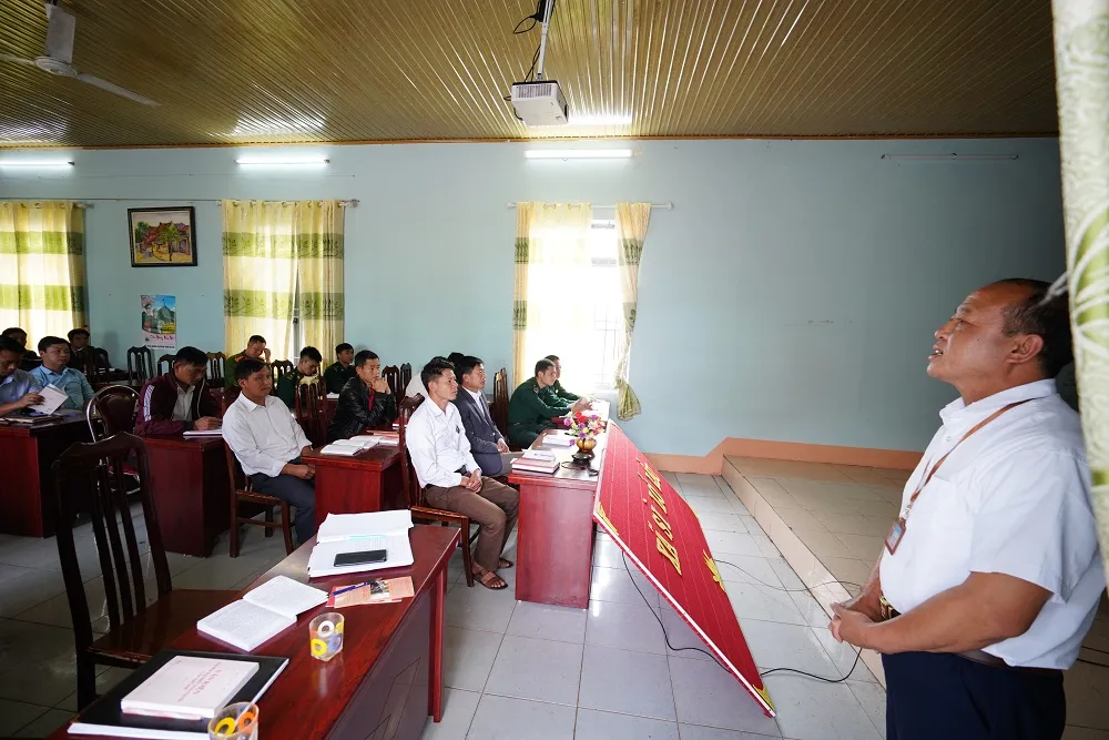 Băng rừng, vượt dốc ở Sì Lở Lầu để học Nghị quyết của Đảng ảnh 4