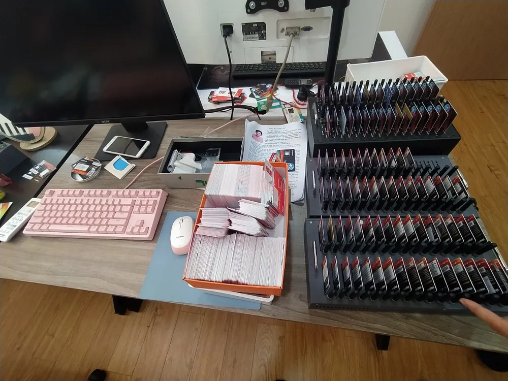 Bộ Công an phá đường dây phát tán tin nhắn rác trên không gian mạng ảnh 2