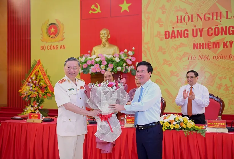 Tổng Bí thư Nguyễn Phú Trọng: Chú ý xây dựng con người, 'quân phải tinh, tướng phải mạnh' ảnh 3