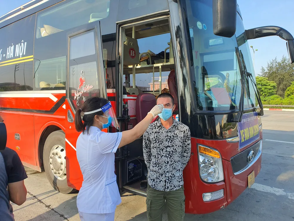 22 chốt kiểm soát dịch ở Hà Nội bắt đầu hoạt động, không xảy ra ùn ứ  ảnh 2