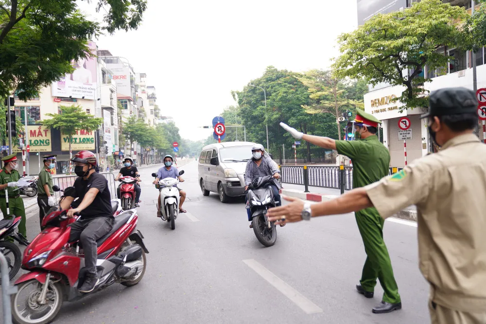 Gấp rút triển khai cung cấp tờ khai y tế trên app mobile để người dân dễ dàng sử dụng ảnh 3