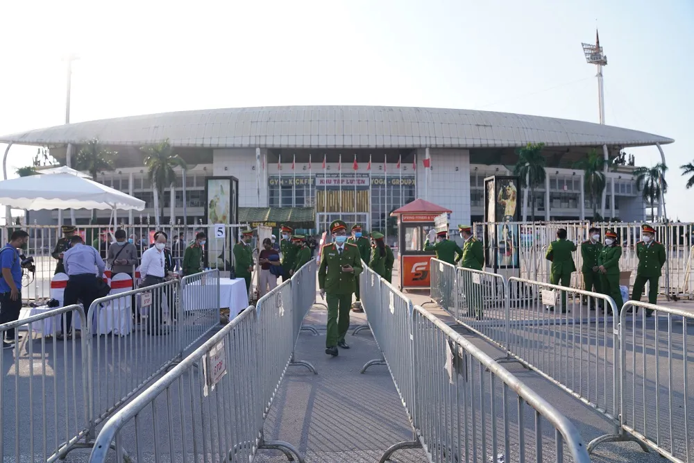 Tập huấn kiểm soát khán giả vào xem trận Việt Nam - Nhật Bản qua thẻ căn cước công dân ảnh 3