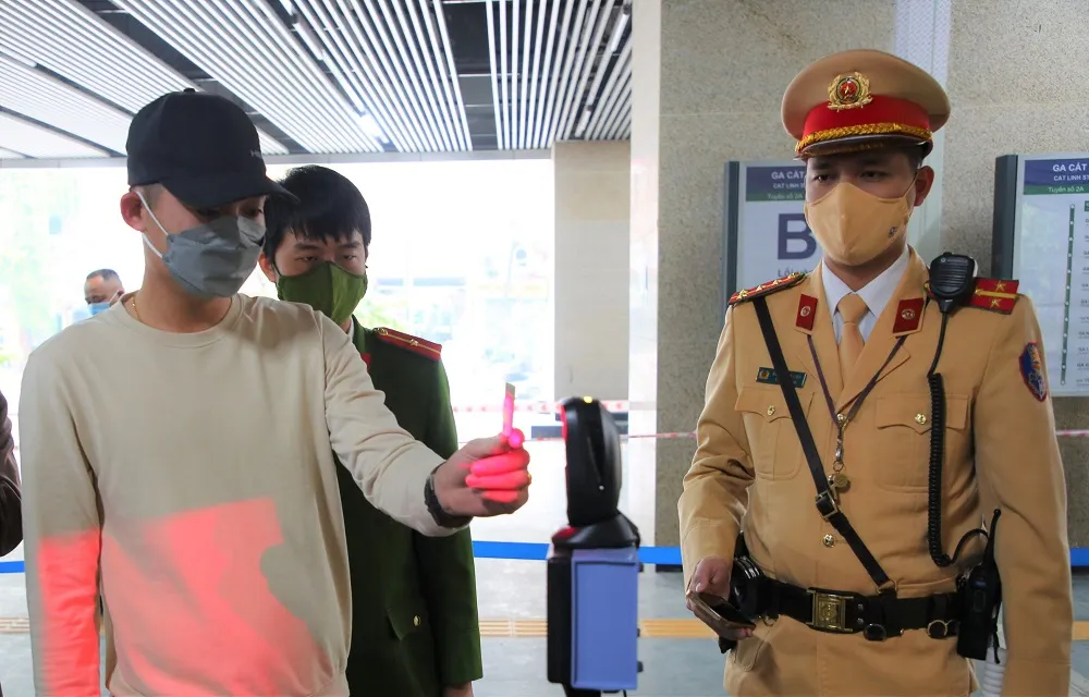 Lắp đặt thử nghiệm hệ thống camera quét mã QR tại ga Cát Linh ảnh 6