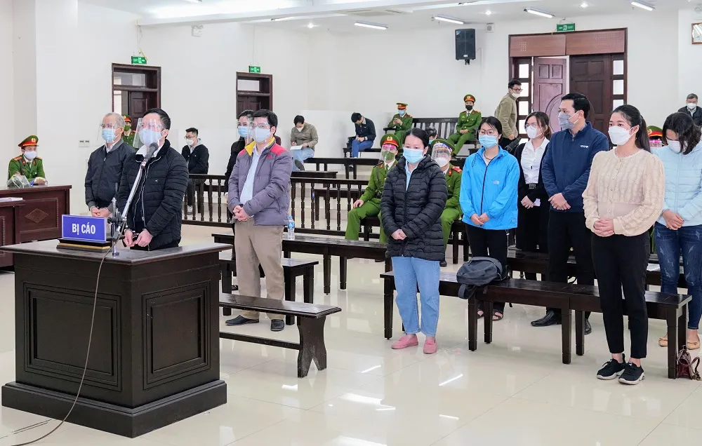 Tuyên án 10 bị cáo làm, cấp bằng giả tại Trường Đại học Đông Đô ảnh 2