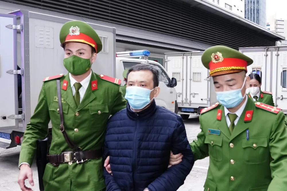 Ông Nguyễn Đức Chung hầu tòa trong vụ giúp Nhật Cường trúng gói thầu số hóa  ảnh 5