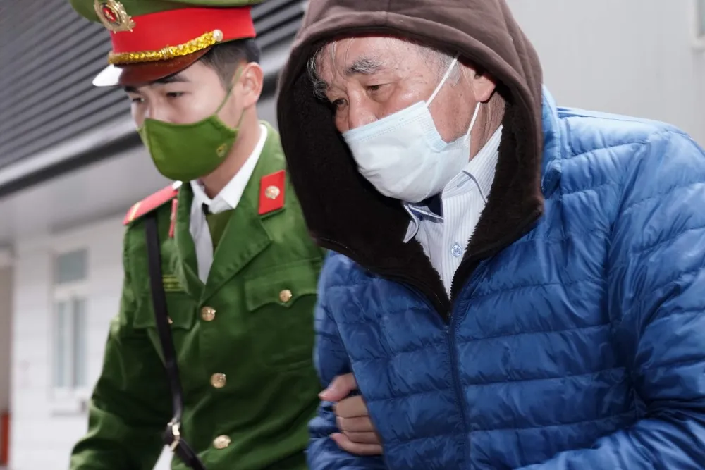 Ông Nguyễn Đức Chung hầu tòa trong vụ giúp Nhật Cường trúng gói thầu số hóa  ảnh 4