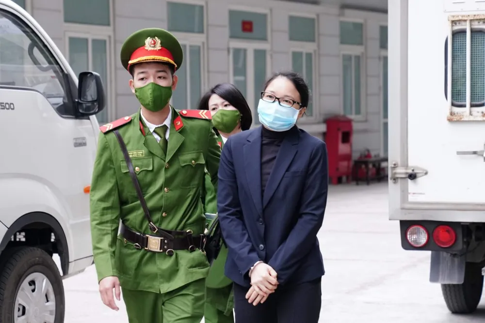 Ông Nguyễn Đức Chung hầu tòa trong vụ giúp Nhật Cường trúng gói thầu số hóa  ảnh 2