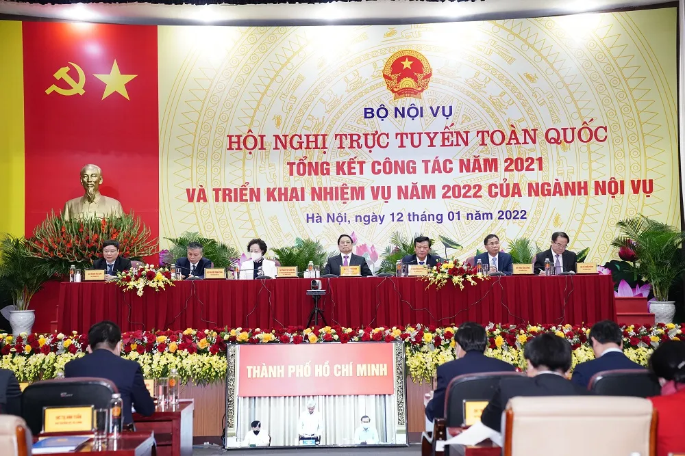 Thủ tướng chỉ cách giải quyết mâu thuẫn chất lượng và số lượng trong quản lý cán bộ, công chức, viên chức ảnh 2