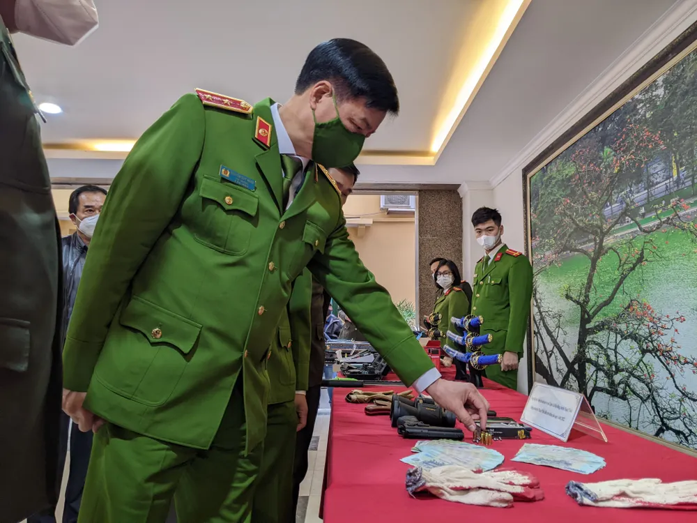 Công an TP Hà Nội ra khuyến cáo sau khi liên tiếp xảy ra nhiều vụ cướp táo tợn, manh động ảnh 1