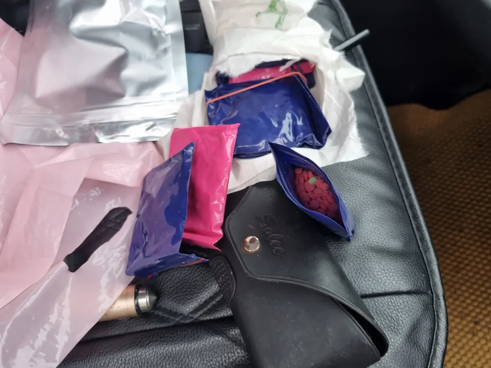 Bắt đối tượng vận chuyển hơn 2.000 viên ma túy tổng hợp ảnh 1