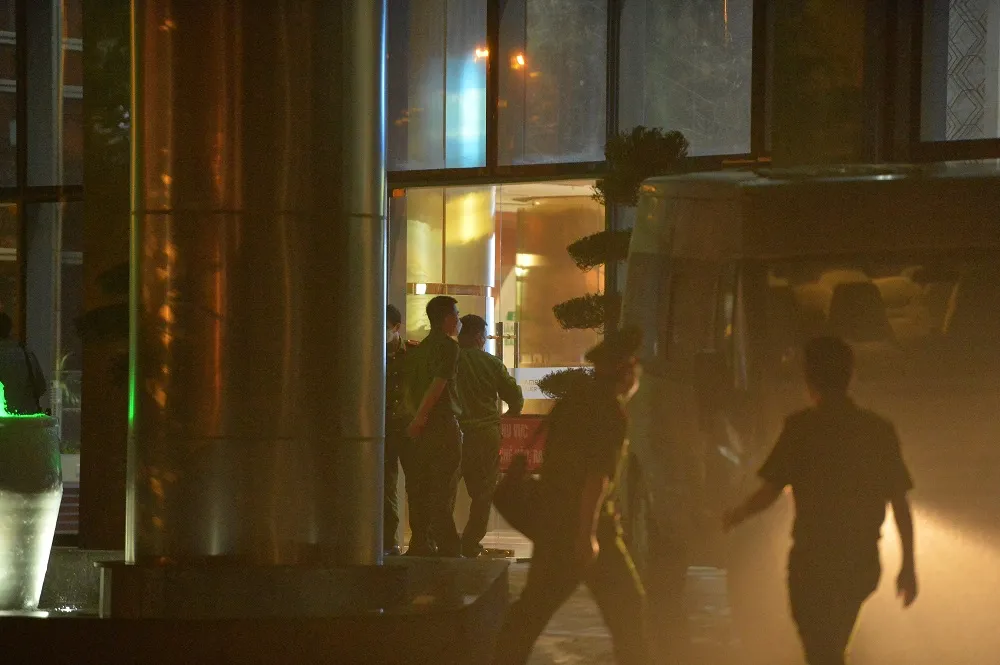 Cảnh khám xét trụ sở Tân Hoàng Minh ảnh 9