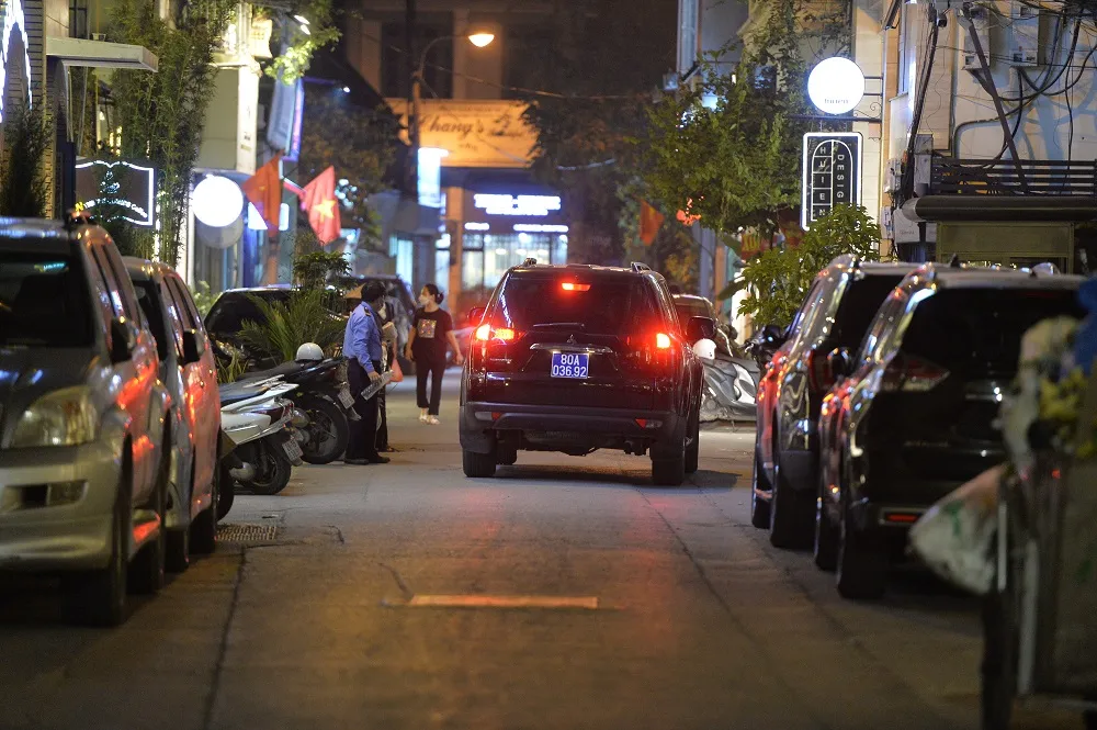 Cảnh khám xét trụ sở Tân Hoàng Minh ảnh 4