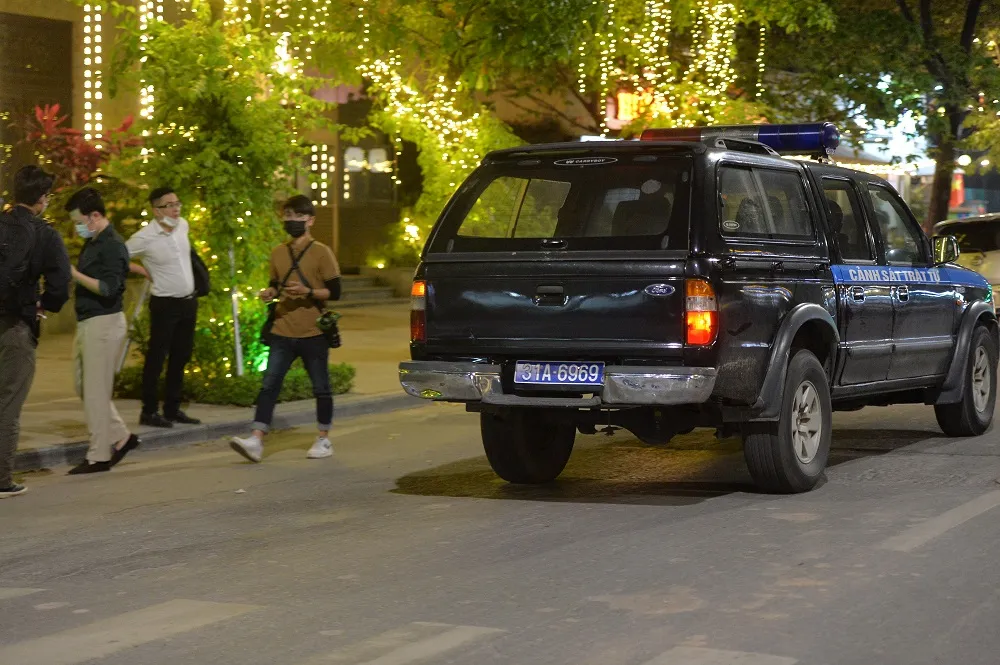 Cảnh khám xét trụ sở Tân Hoàng Minh ảnh 11