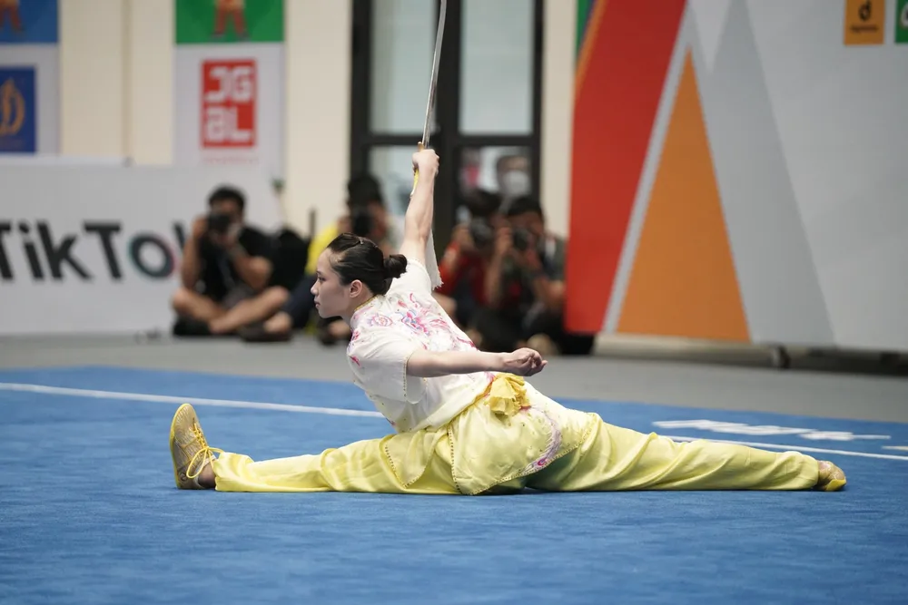 VĐV Wushu Việt Nam “bay” trên chiến thắng ảnh 8