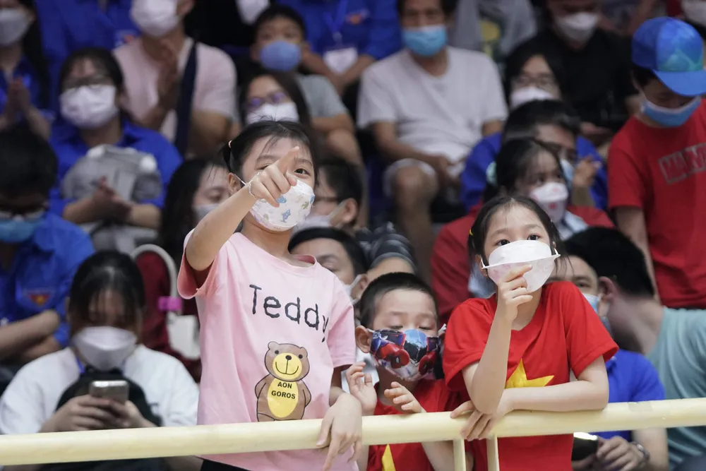 Nhưng pha đá cầu quá đầu ấn tượng của môn Cầu mây ảnh 16