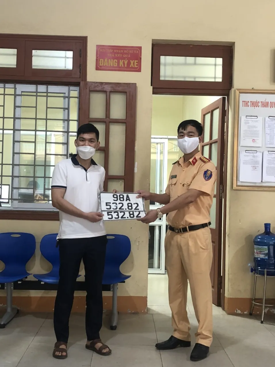 Từ 21-5, người dân đăng ký xe máy, xe ô tô tại cấp xã, phường và huyện, quận ảnh 3