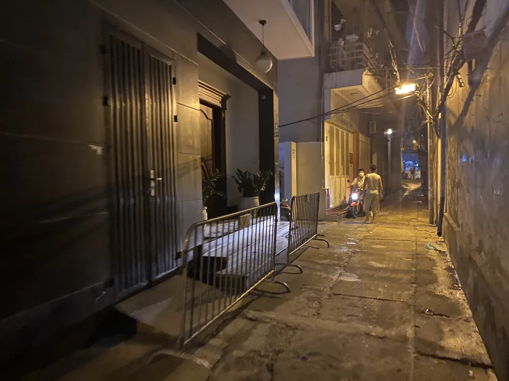 Hà Nội: Rơi thang máy, 2 người tử vong ảnh 3