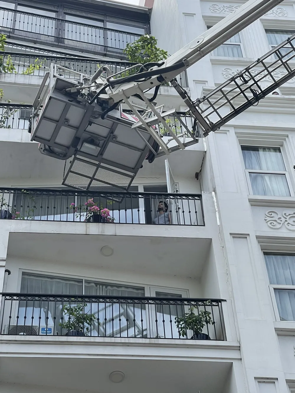 Cháy khách sạn ở Hà Nội ảnh 1